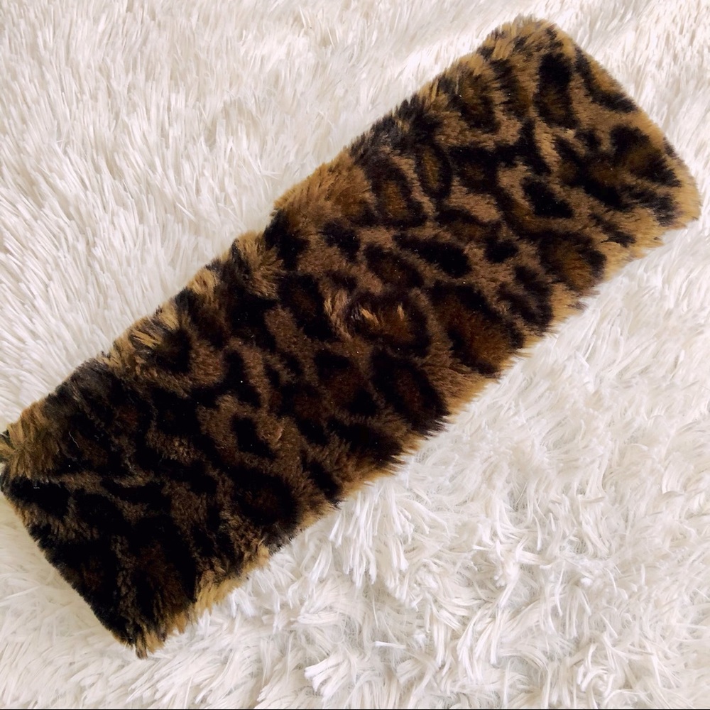 ⭐️Soft Animal Print Headband🌷